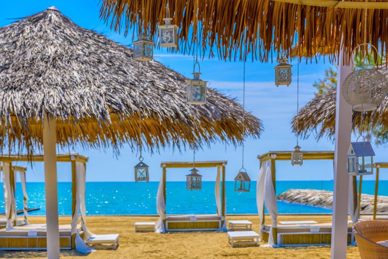 Pareus Beach Resort Caorle Buitenkant foto